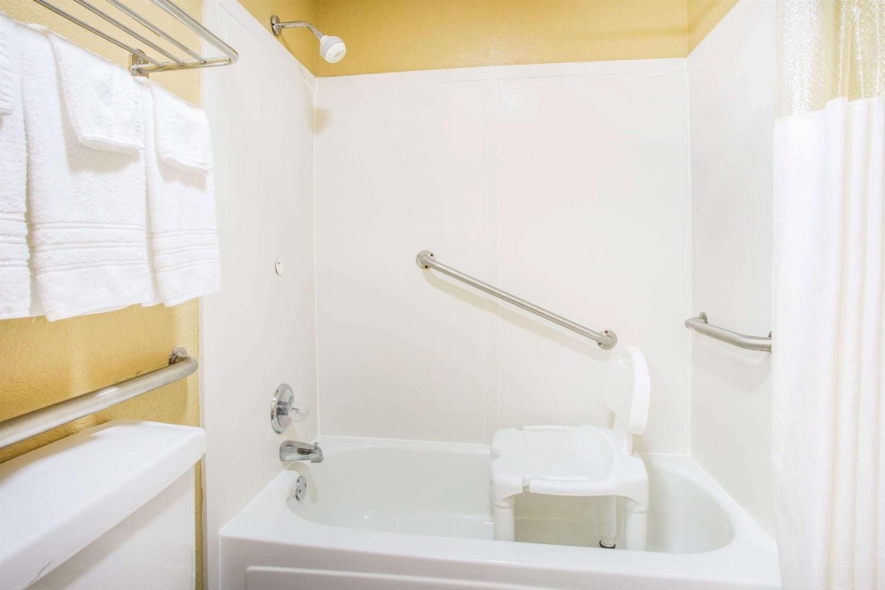 Days Inn by Wyndham Athens Main image