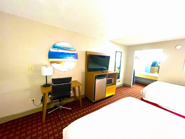 Days Inn by Wyndham Athens image 12